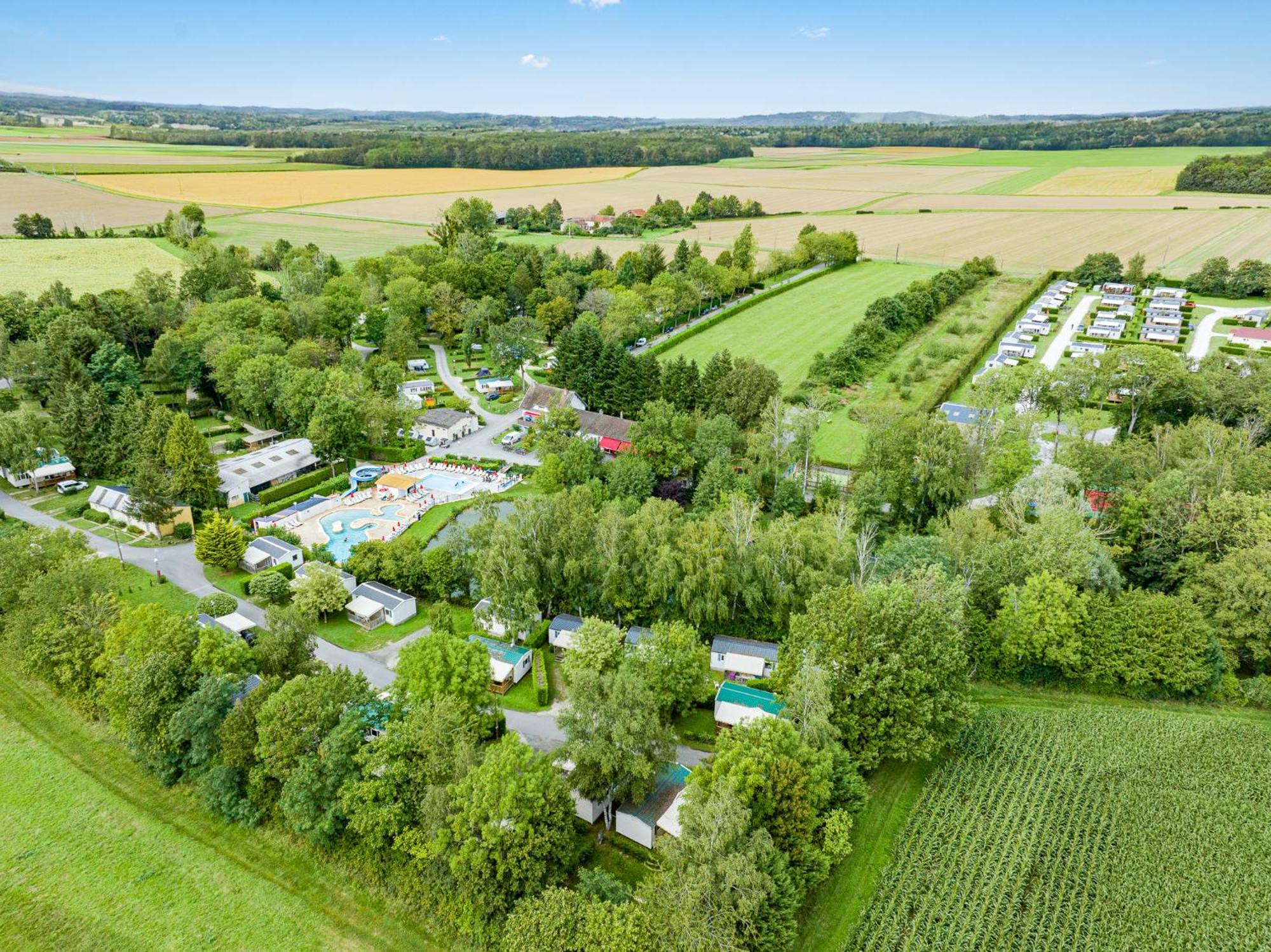 Camping Les Etangs Fleuris 4 Touquin Extérieur photo