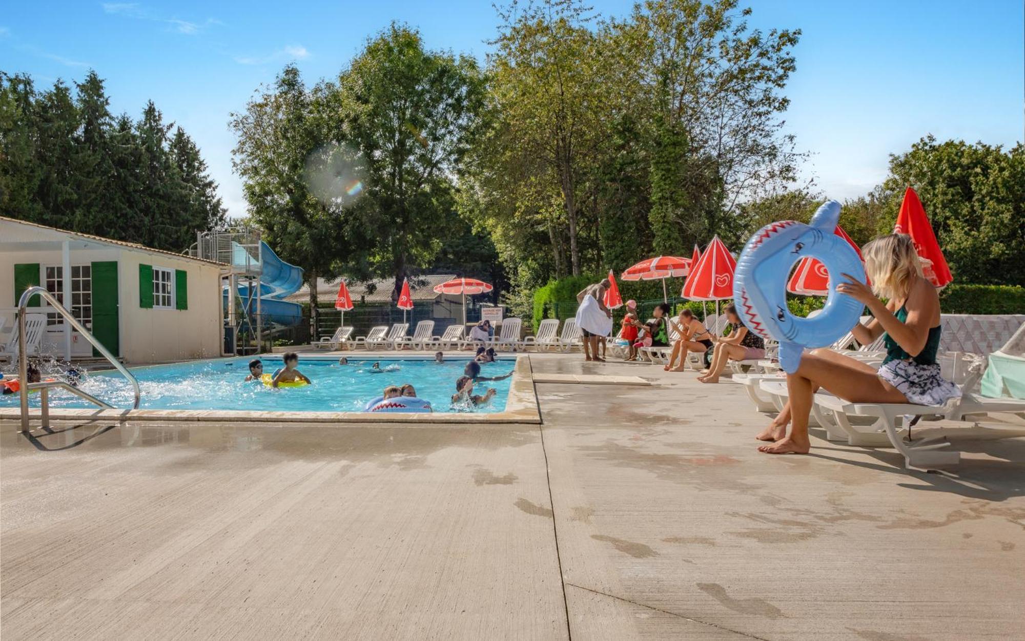 Camping Les Etangs Fleuris 4 Touquin Extérieur photo
